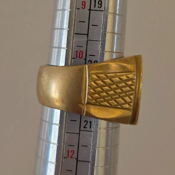 Antique Vintage Signet Men's Ring in Brass Engraved Crest SZ 10.5-10.75 18.7 gm - Picture 12 of 12